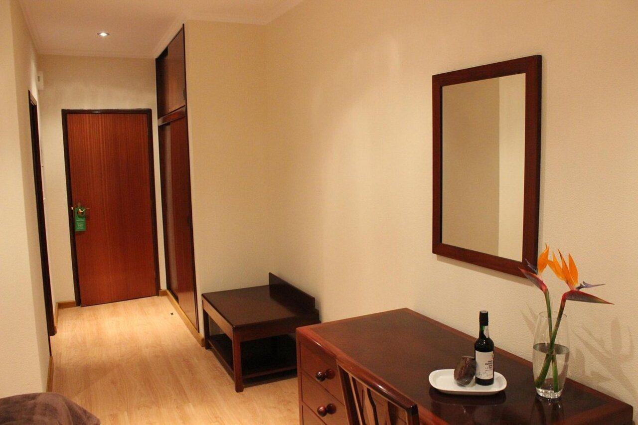 Residencial Farol Bed & Breakfast Ponta do Pargo Exterior photo