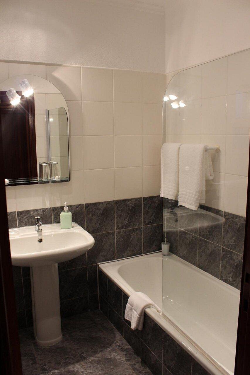 Residencial Farol Bed & Breakfast Ponta do Pargo Exterior photo