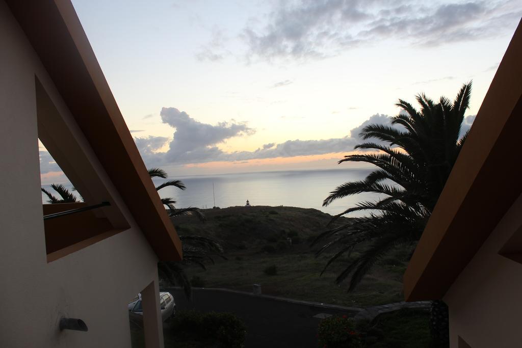Residencial Farol Bed & Breakfast Ponta do Pargo Exterior photo