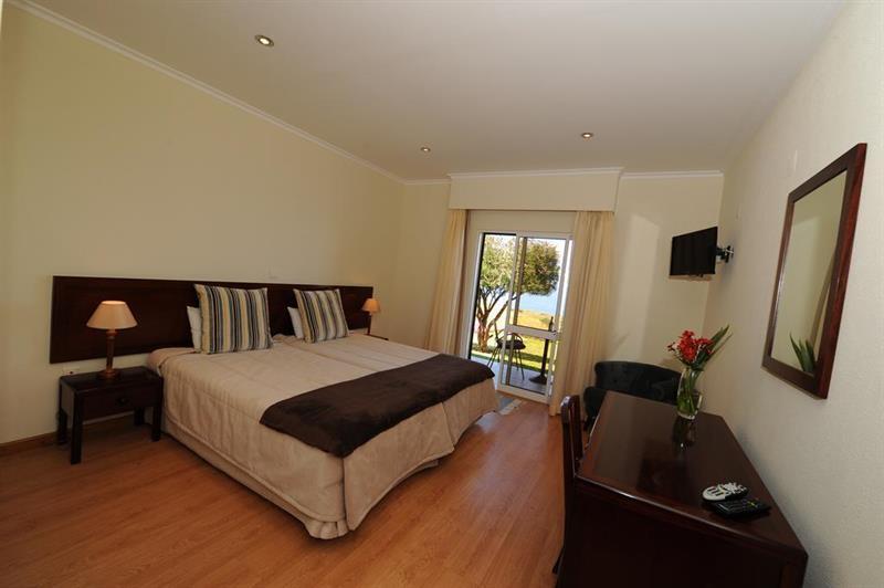 Residencial Farol Bed & Breakfast Ponta do Pargo Exterior photo